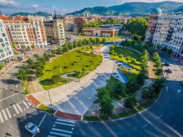 Piso en venta en Abando, Bilbao