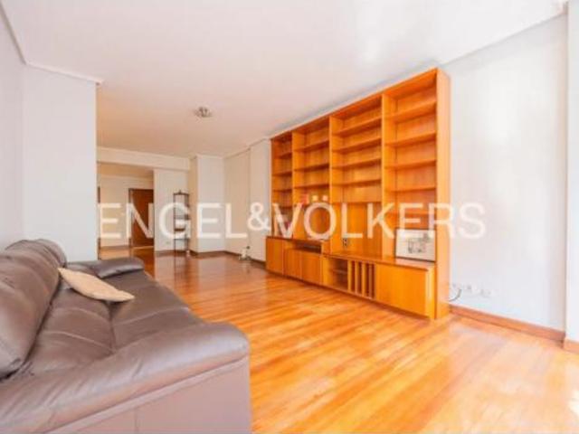 Piso en venta en Abando, Bilbao