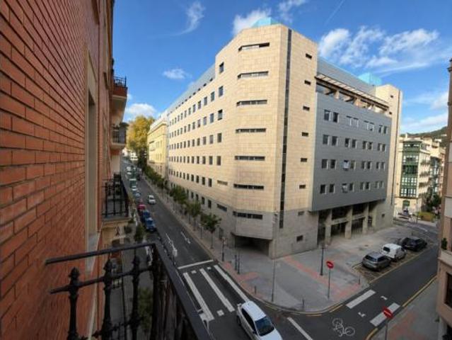 Piso en venta en Abando, Bilbao