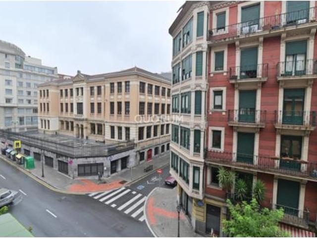 Piso en venta en Abando, Bilbao