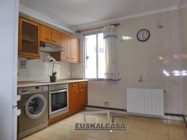 Piso en venta en Abando, Bilbao