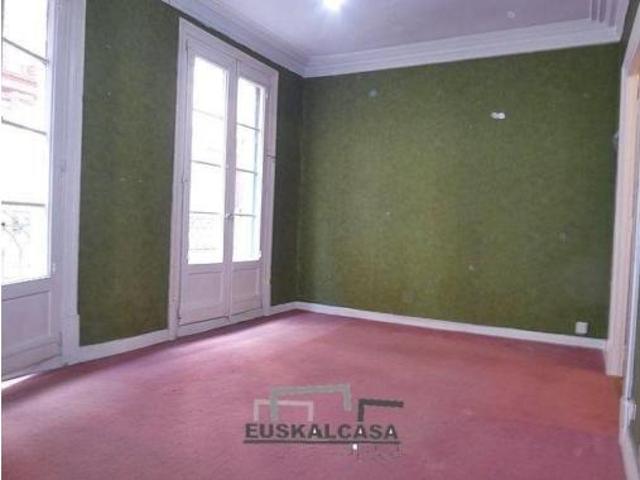 Piso en venta en Ibaiondo, Bilbao