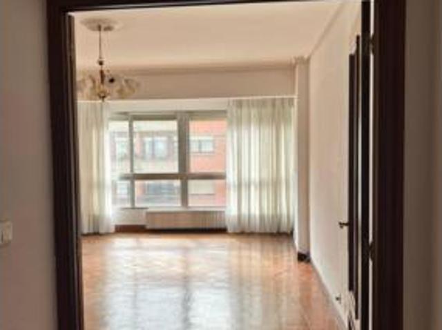 Piso en venta en San Pedro de Deusto-La Ribera, Bilbao