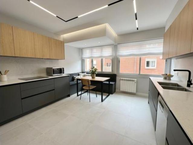 Piso en venta en Deusto, Bilbao