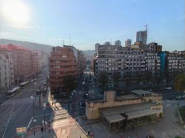 Piso en venta en Abando, Bilbao