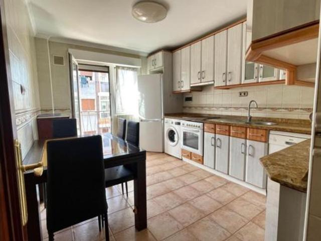 Piso en venta en Txurdinaga, Bilbao