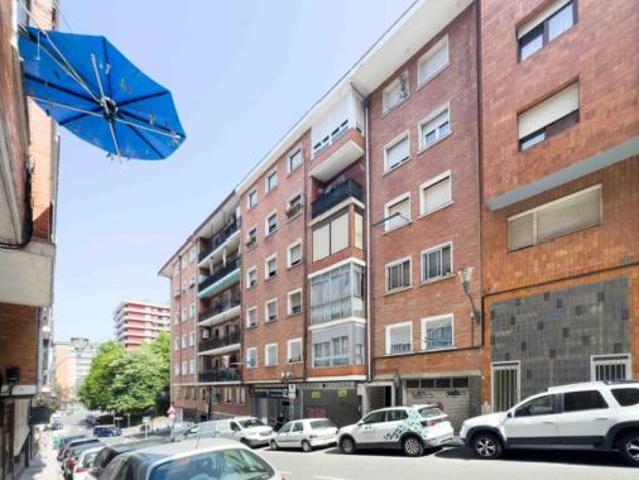 Piso en venta en Bilbao, Uribarri