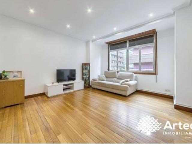 Piso en venta en Uribarri, Bilbao