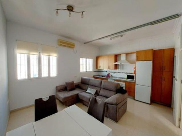 Piso en venta en Brenes, Andalucía