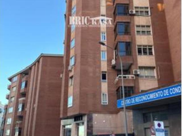 Piso en venta en Cánovas, Cáceres