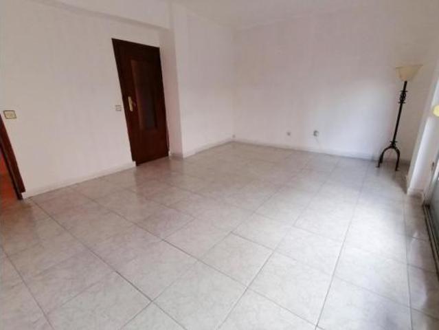 Piso en venta en Cánovas, Cáceres
