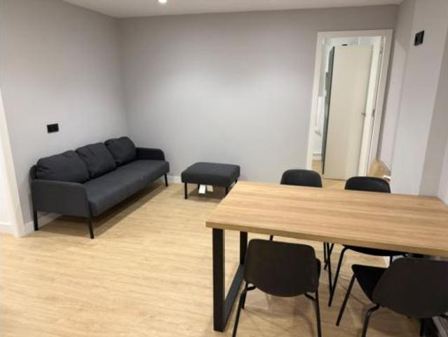 Piso en venta en Reyes Huertas, Cáceres