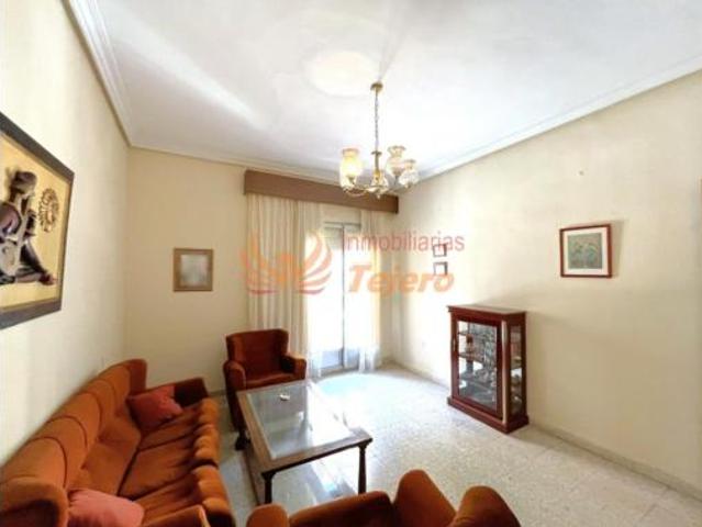 Piso en venta en Reyes Huertas, Cáceres