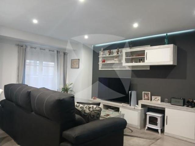 Piso en venta en Reyes Huertas, Cáceres