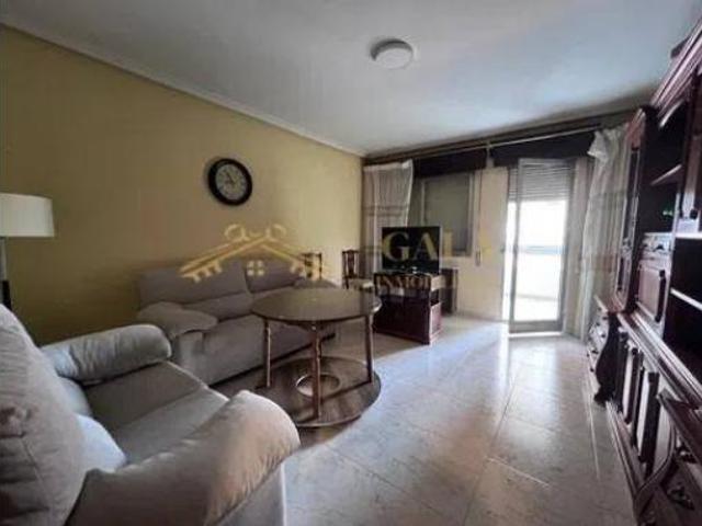 Piso en venta en Cánovas, Cáceres
