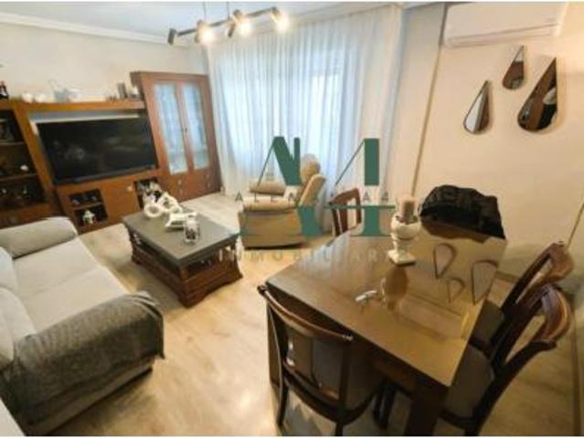 Piso en venta en Las Trescientas, Cáceres