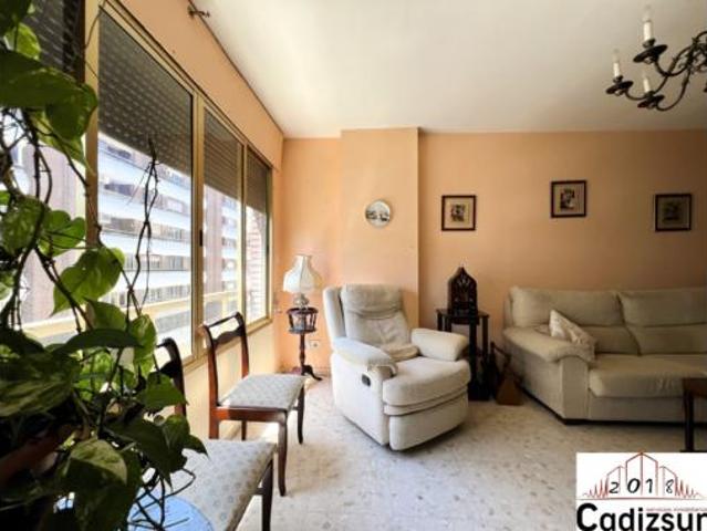 Piso en venta en Cádiz, Trille