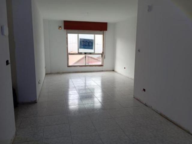 Piso en venta en Coiro, O Morrazo