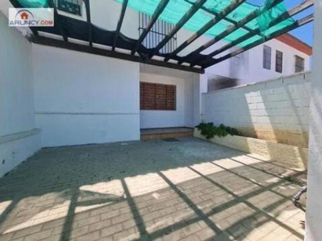 Piso en venta en Cantillana, Andalucía
