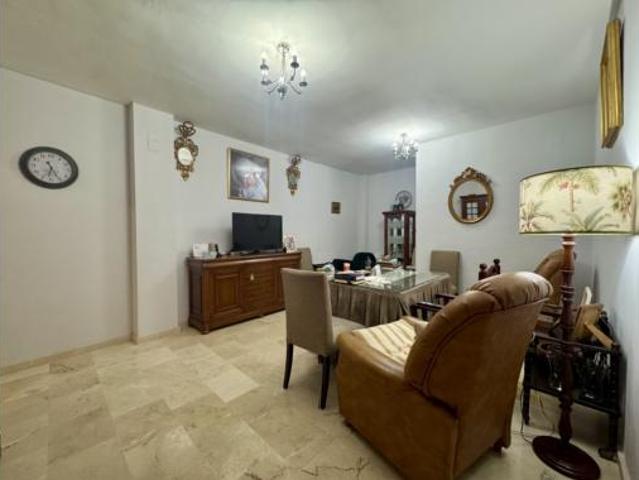 Piso en venta en Cantillana, Andalucía