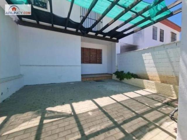 Piso en venta en Cantillana, Andalucía