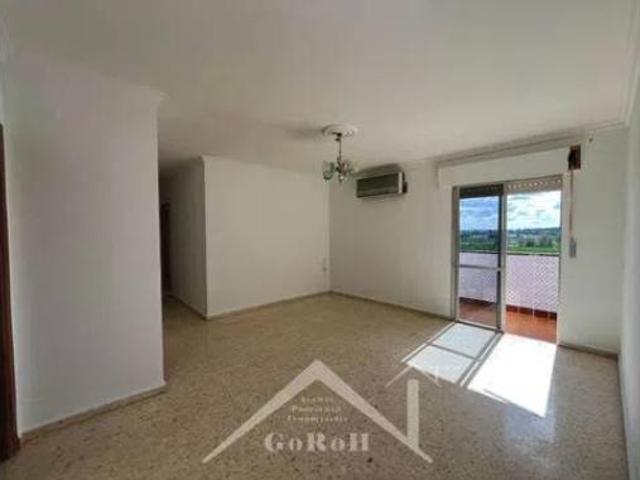Piso en venta en Cantillana, Andalucía