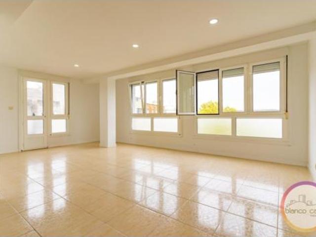 Piso en venta en Os Loureiros, Bergantiños