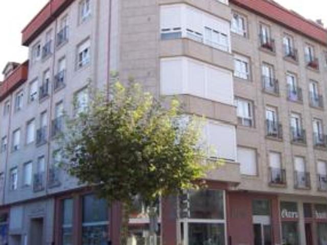 Piso en venta en Praza Roxa, Cariño