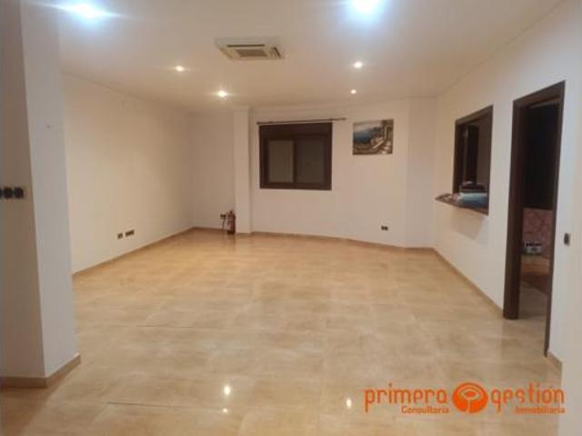 Piso en venta en Carmona, Andalucía