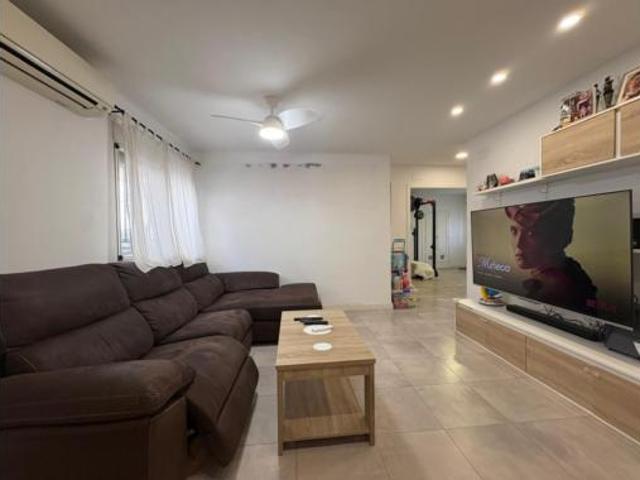 Piso en venta en Casinos, València / Valencia
