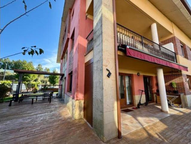 Piso en venta en Pomaluengo, Castañeda