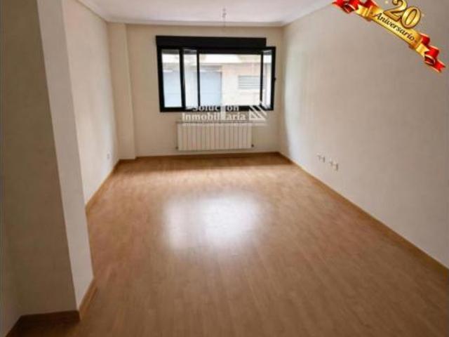 Piso en venta en Castellanos De Moriscos, Castilla y León