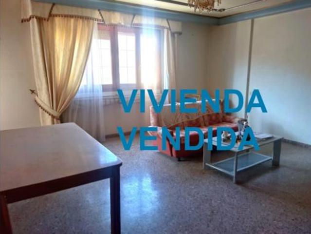 Piso en venta en Caudete, Albacete