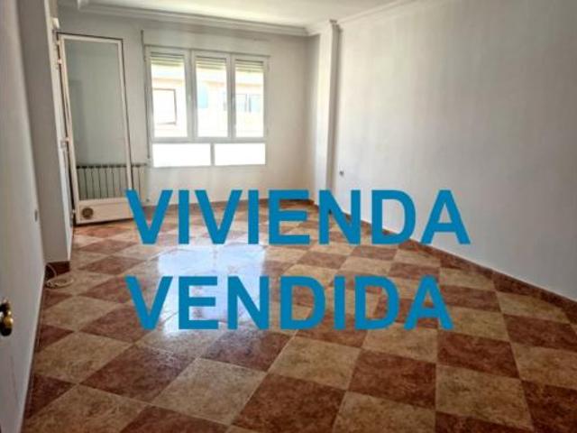 Piso en venta en Caudete, Albacete