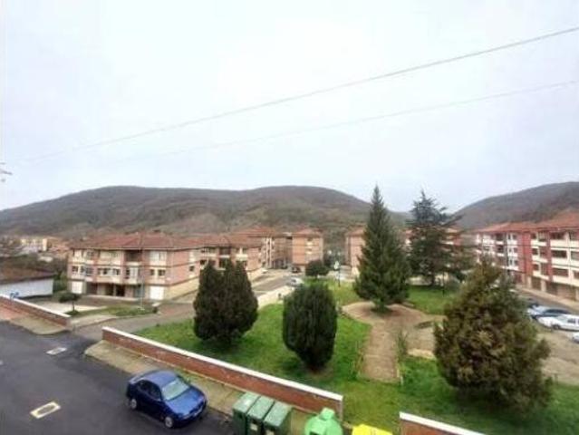Piso en venta en Cistierna, Castilla y León