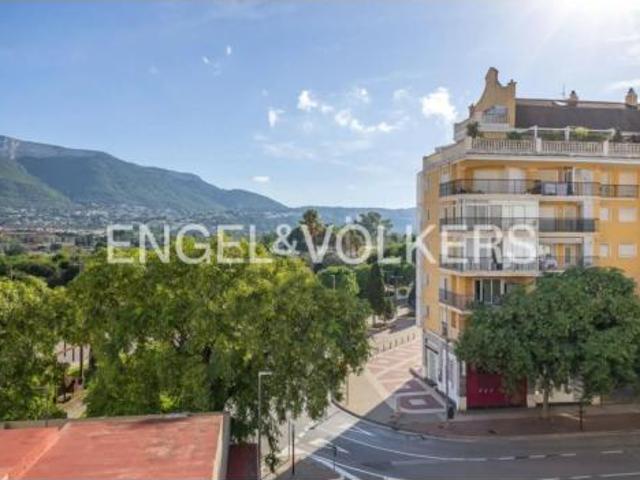 Piso en venta en Barri Oest / Campaments, Dénia