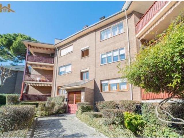Piso en venta en El Escorial, Urbanización Parque Real