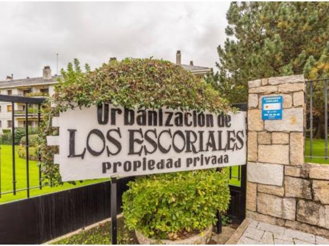 Piso en venta en El Escorial, Urbanización Parque Real