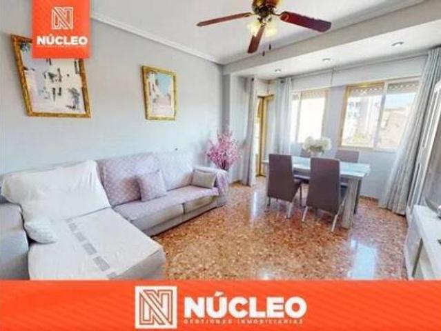 Piso en venta en Atzavares, el Baix Vinalopó