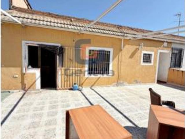 Piso en venta en Atzavares, el Baix Vinalopó