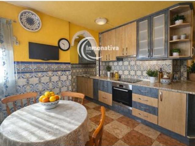 Piso en venta en Atzavares, el Baix Vinalopó