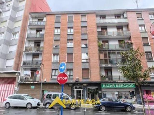 Piso en venta en Astrabudua, Erandio