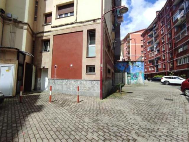 Piso en venta en Arizti, Ermua
