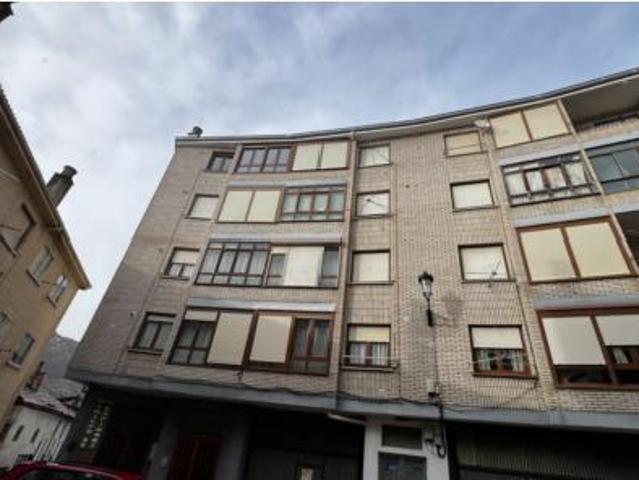 Piso en venta en Espinosa De Los Monteros, Castilla y León