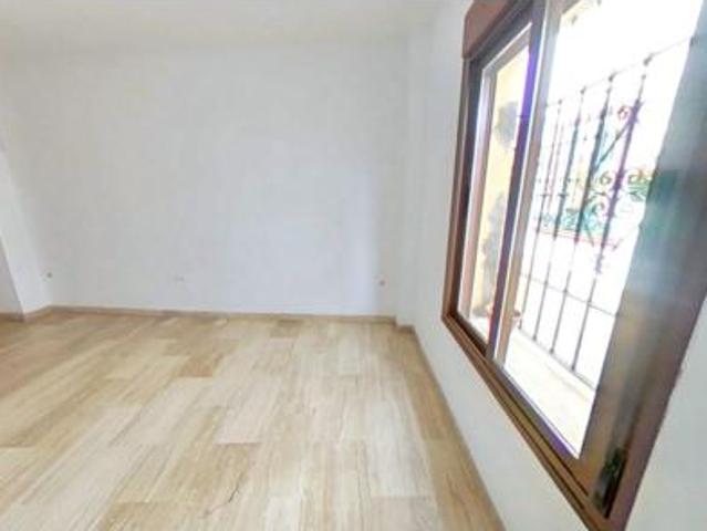 Piso en venta en Barriada Islas Canarias, Costa del Sol Occidental