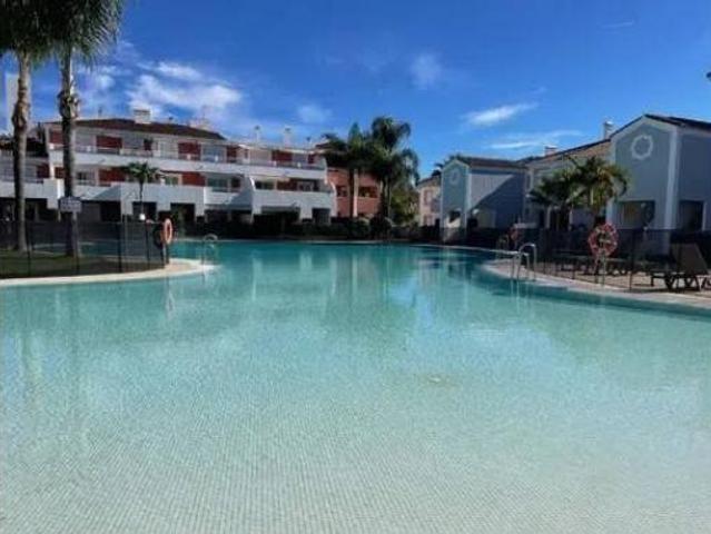 Piso en venta en El Pilar, Costa del Sol Occidental