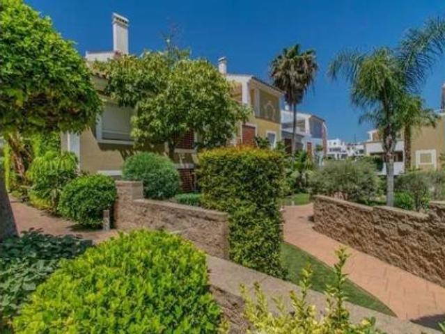 Piso en venta en El Pilar, Costa del Sol Occidental
