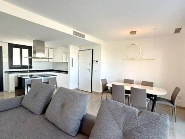 Piso en venta en Venalmar, Estepona
