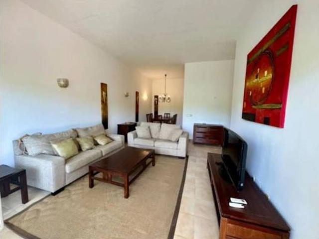 Piso en venta en Venalmar, Estepona