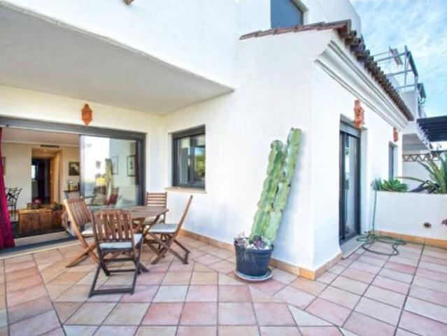 Piso en venta en Los Granados Playa, Costa del Sol Occidental